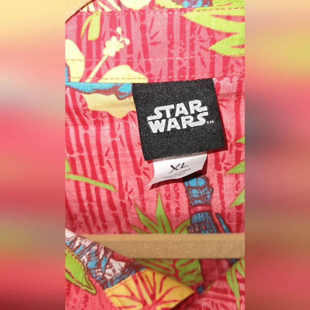 Star Wars Lucas Films Guys Fun Yoda Shirt Sz XL Red Short Sleeve Cotton